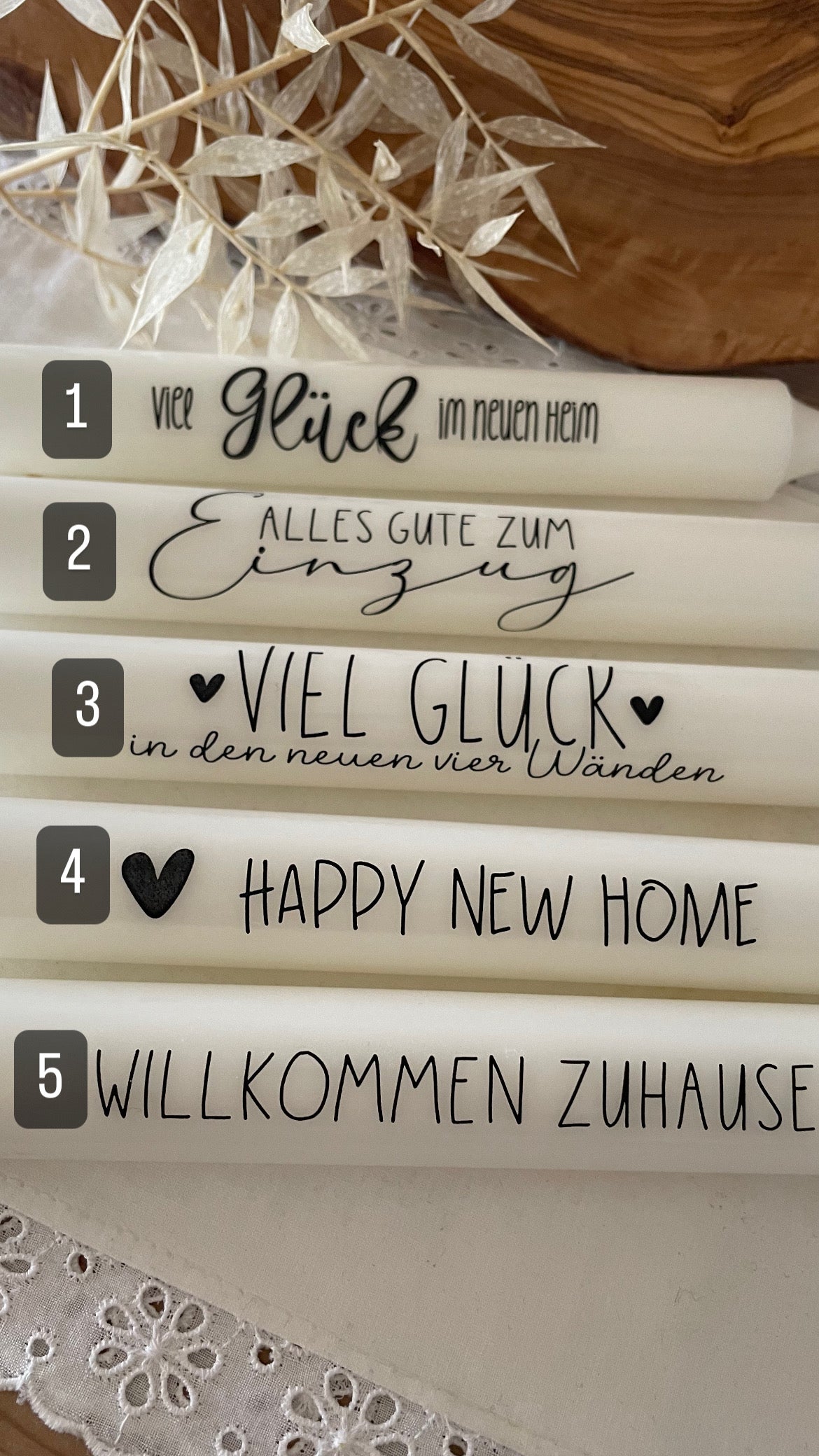 Häuserzeile Zuhause mit Kerze