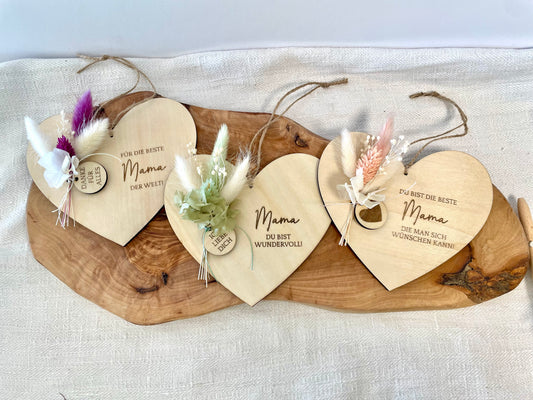Geschenk zum Muttertag / Holzherz mit Trockenblumen & Spruch / liebevolles Mitbringsel für die Mama / Kleinigkeit